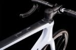 Cube Agree C:62 flashwhite´n´carbon – Bild 2
